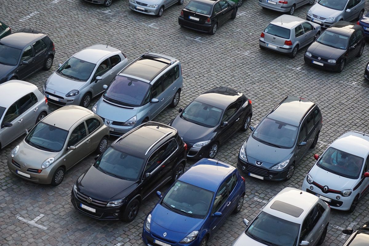A free parking spot provided for non-business usage is viewed as a taxable benefit
